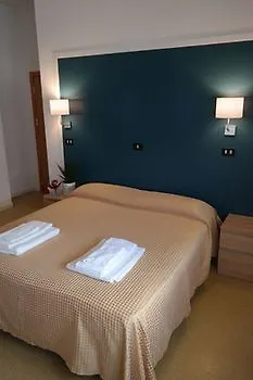 Hotel Antonia Чезенатико Италия