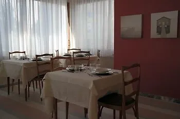 Hotel Antonia Чезенатико